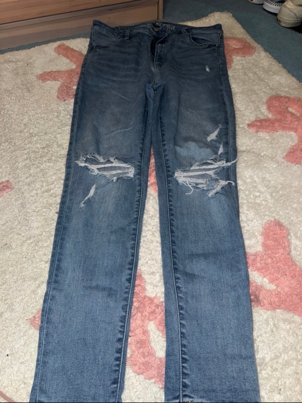American Eagle Outfitters Medium Wash Ripped Skinny Jeans